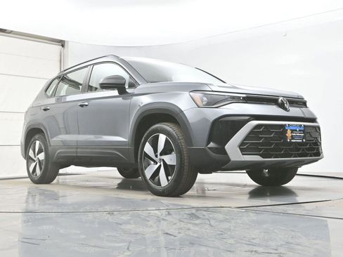 Used 2025 Volkswagen Taos S image 28