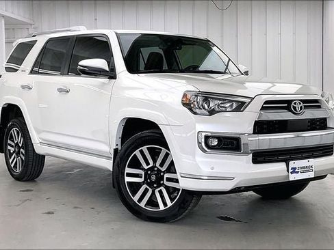 Used 2021 Toyota 4Runner Limited AWD/4WD image 35