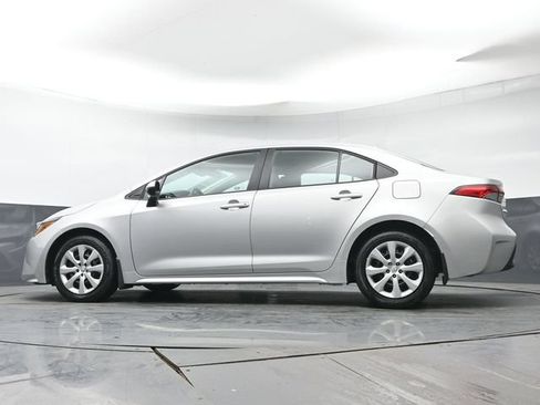 Certified 2025 Toyota Corolla LE FWD image 27