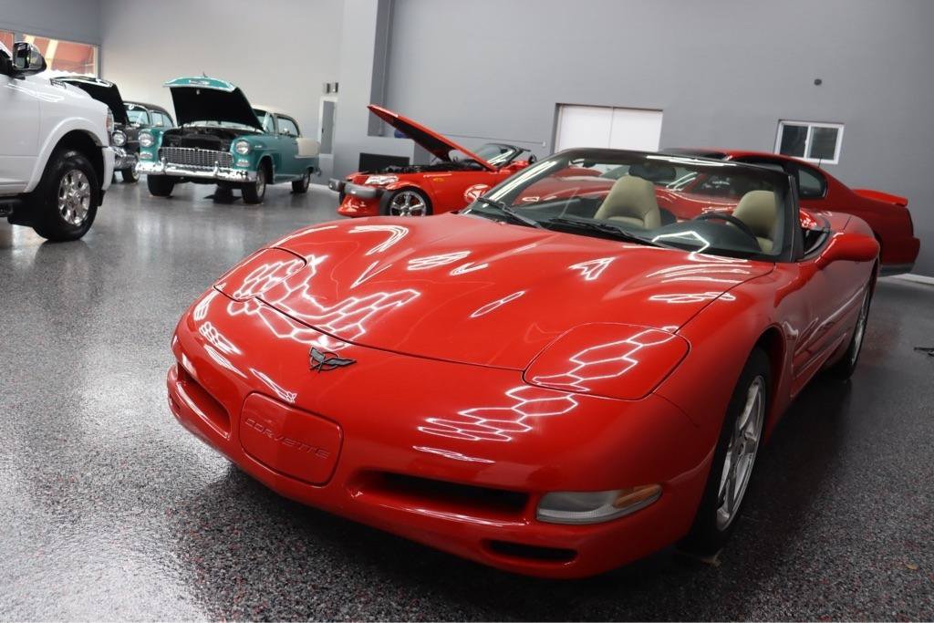 Used 2002 Chevrolet Corvette Coupe w/ Preferred Equipment Group2 RWD image 5