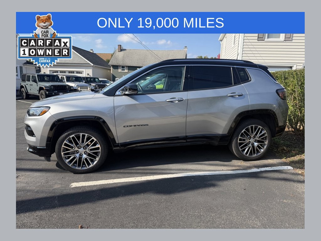 Used 2022 Jeep Compass Limited w/ Elite Group AWD/4WD image 1