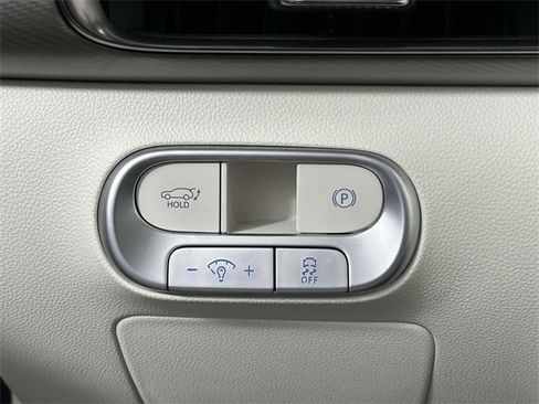 Used 2025 Genesis GV60 AWD image 20