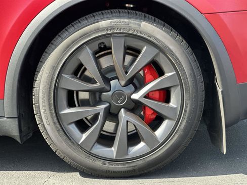 Used 2023 Tesla Model X Plaid image 8