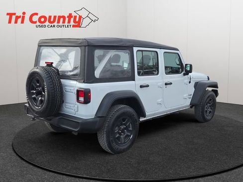 Used 2018 Jeep Wrangler Unlimited Sport image 8