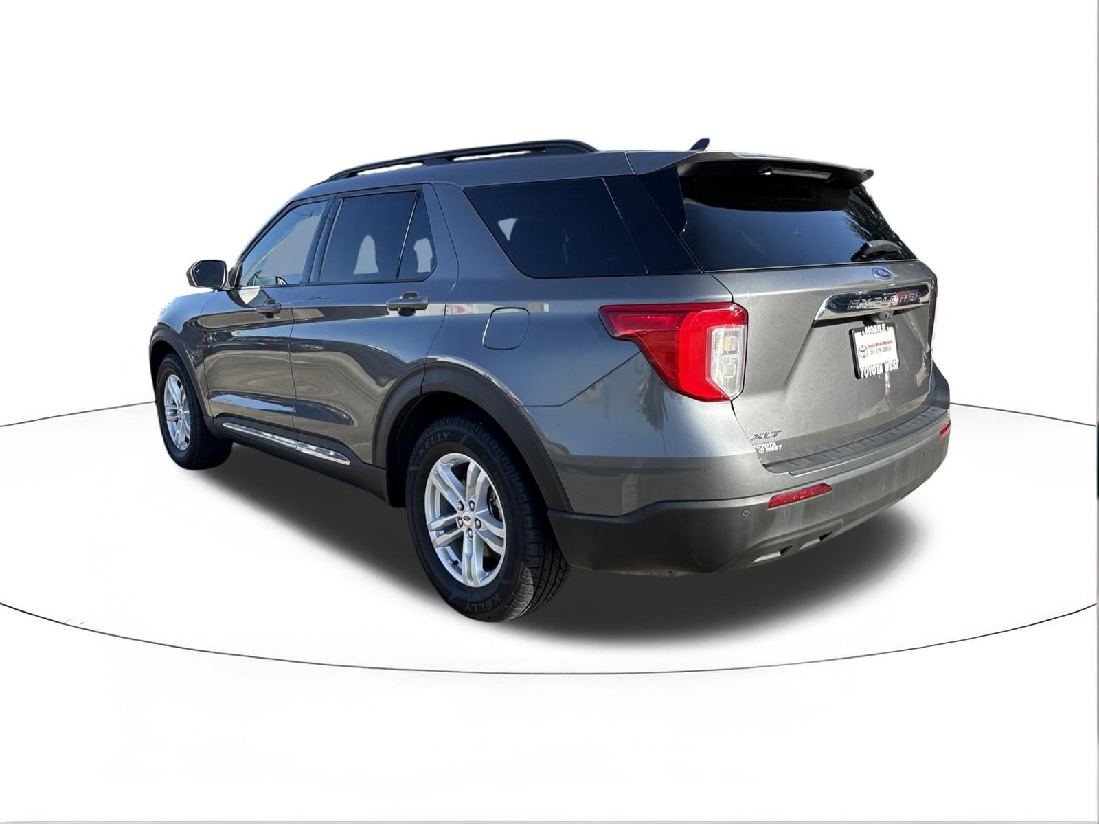Used 2023 Ford Explorer XLT RWD image 5
