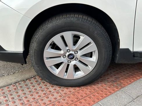 Used 2019 Subaru Outback 2.5i image 9