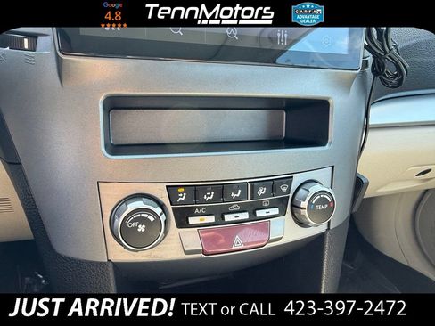 Used 2010 Subaru Legacy 2.5i Premium AWD/4WD image 18
