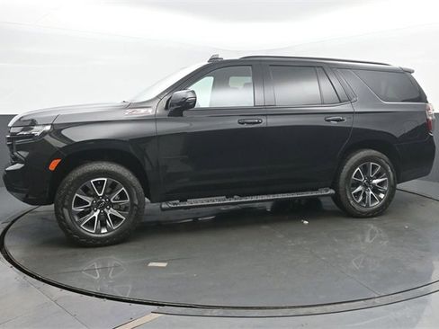 Used 2024 Chevrolet Tahoe Z71 w/ Luxury Package image 2