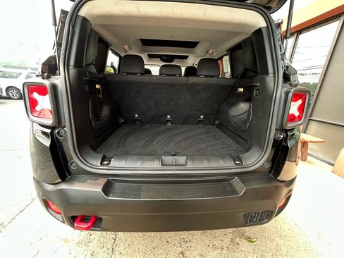 Used 2016 Jeep Renegade Trailhawk w/ Cold Weather Group AWD/4WD image 17