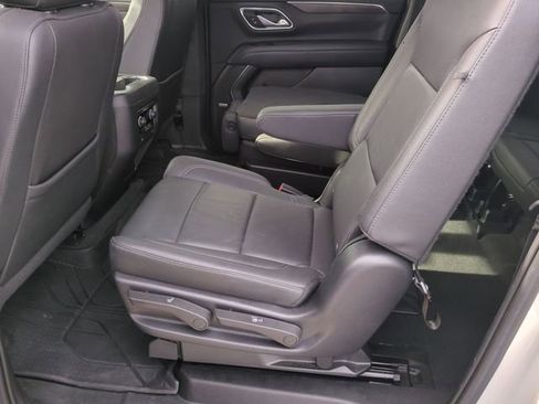 Used 2022 Chevrolet Suburban LT image 29