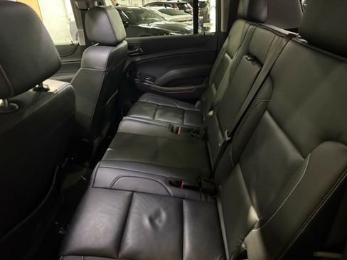 Used 2019 Chevrolet Suburban LT AWD/4WD image 29
