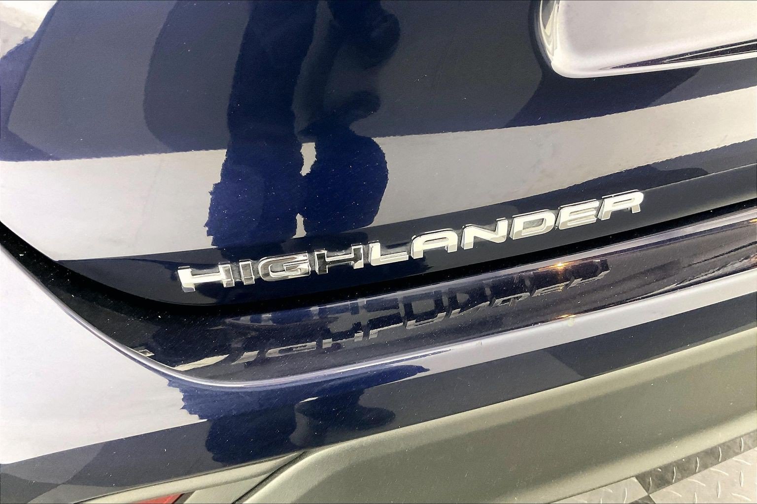 Used 2023 Toyota Highlander XLE AWD/4WD image 32