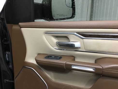 Used 2019 RAM 1500 Laramie image 21