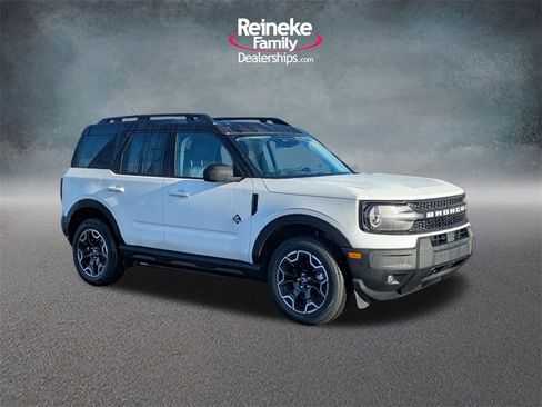 New 2025 Ford Bronco Sport Outer Banks image 3