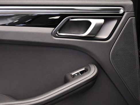 Used 2024 Porsche Macan S image 44