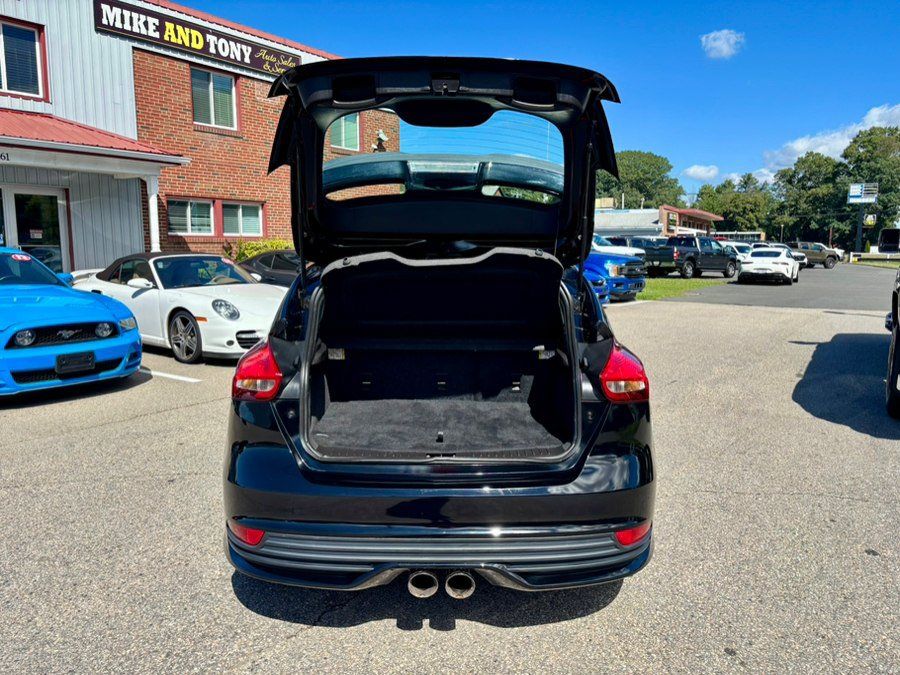 Used 2017 Ford Focus ST FWD image 28