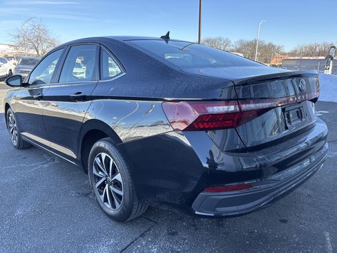 Certified 2025 Volkswagen Jetta S image 4