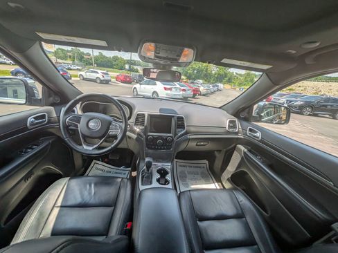 Used 2018 Jeep Grand Cherokee Limited AWD/4WD image 30