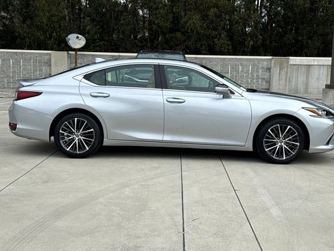 Certified 2025 Lexus ES 300h w/ Premium Package FWD image 7