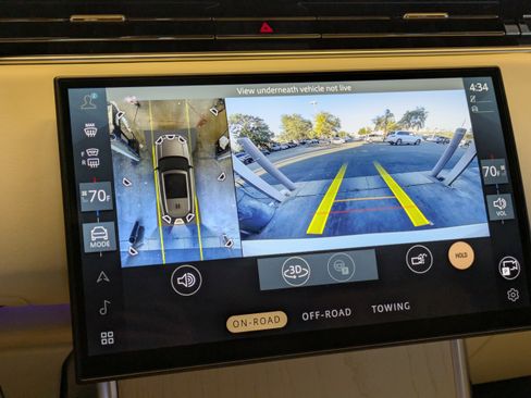 Used 2025 Land Rover Range Rover SV image 27