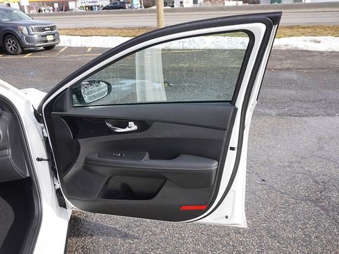 Used 2023 Kia Forte GT-Line image 23