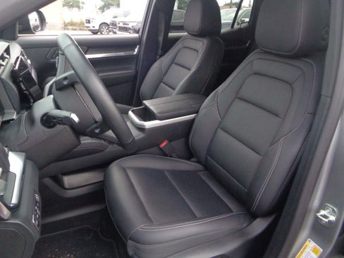 Used 2026 GMC Terrain Elevation w/ Elevation Premium Package AWD/4WD image 17