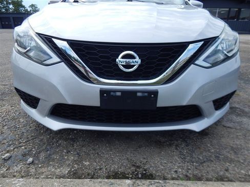 Used 2016 Nissan Sentra SV FWD image 5