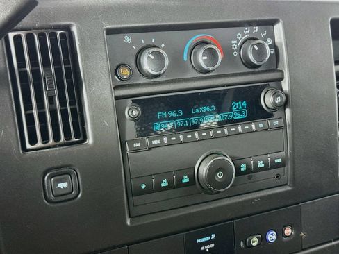 Used 2021 GMC Savana 2500 w/ Driver Convenience Package RWD image 17