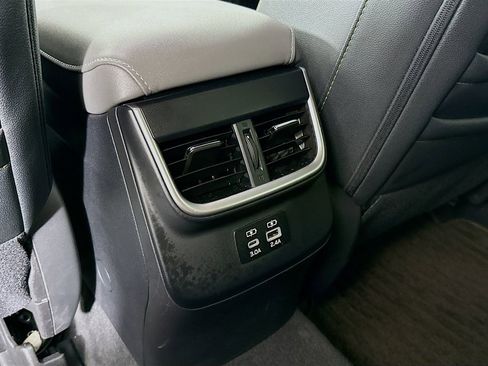 Used 2025 Subaru Outback Onyx Edition AWD/4WD image 31