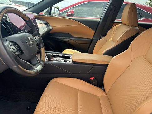 Used 2025 Lexus RX 350 Premium w/ Accessory Package (Z1) FWD image 6