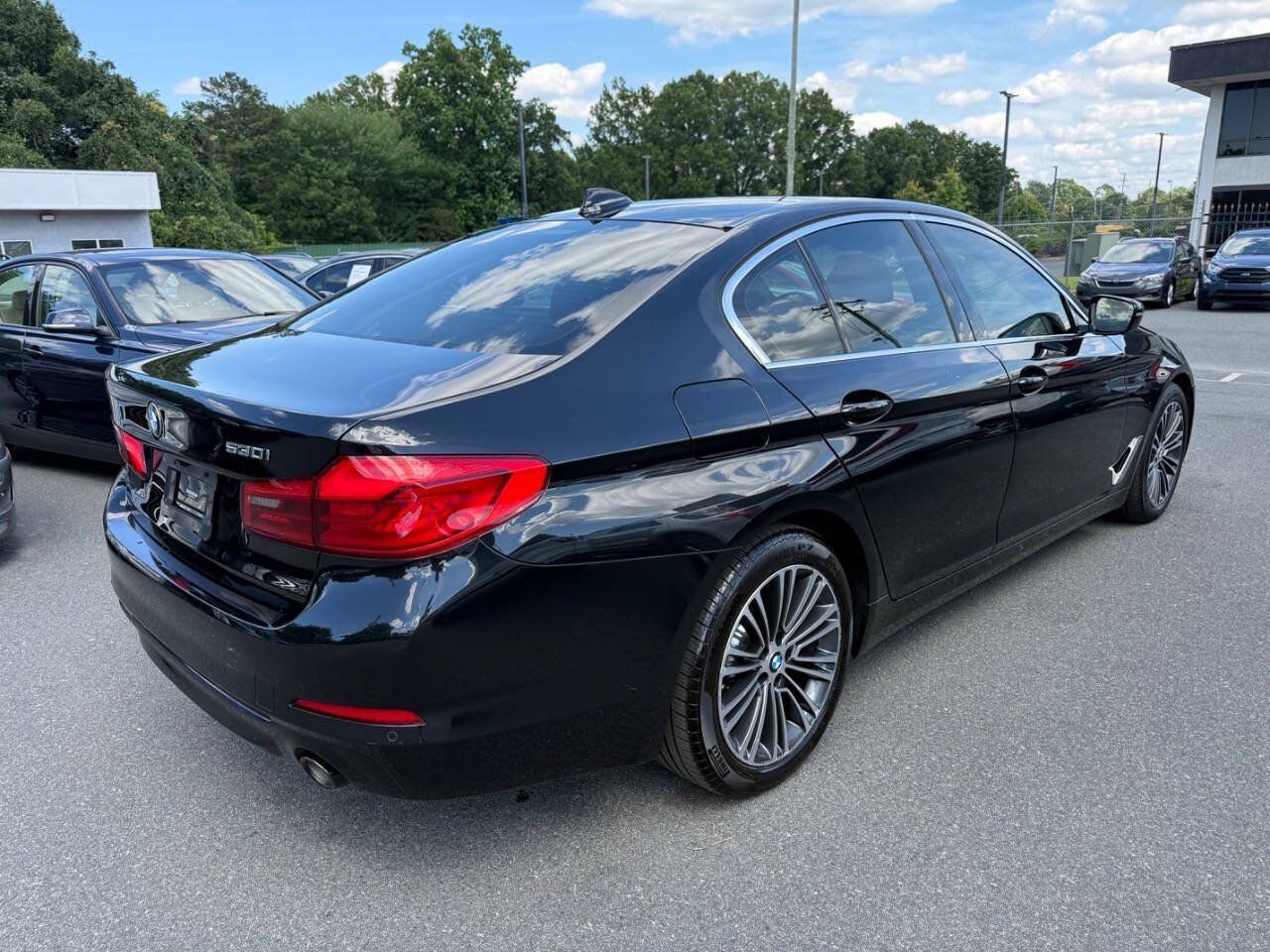 Used 2019 BMW 530i w/ Convenience Package RWD image 4