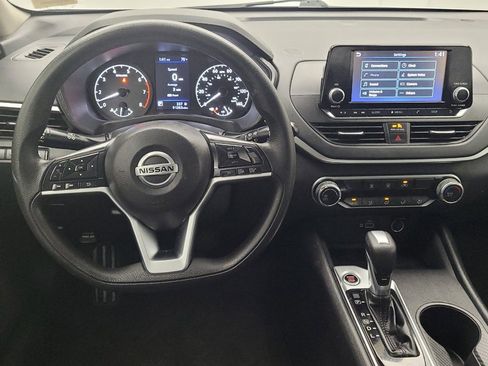 Used 2022 Nissan Altima 2.5 S FWD image 22