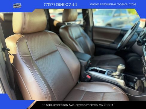 Used 2016 Toyota Tacoma Limited w/ Towing Package AWD/4WD image 16
