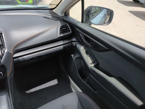 Used 2023 Subaru Crosstrek 2.0i Premium image 17