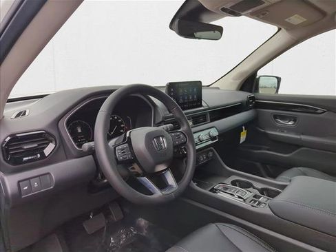 New 2025 Honda Pilot EX-L image 3