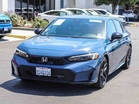 Used 2025 Honda Civic Sport image 5