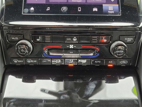 New 2025 Jeep Grand Cherokee Altitude image 22