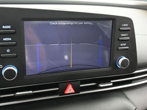 Used 2023 Hyundai Elantra SEL image 22