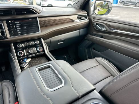 Used 2024 GMC Yukon Denali image 24