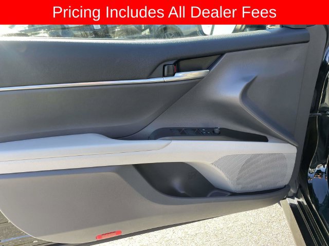 Used 2021 Toyota Camry LE FWD image 18