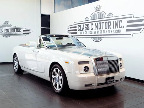 Used 2011 Rolls-Royce Phantom Drophead Coupe RWD image 1