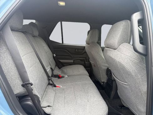 Used 2025 Toyota 4Runner SR5 AWD/4WD image 19
