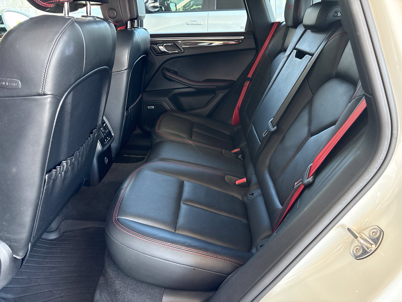 Used 2018 Porsche Macan GTS AWD/4WD image 16