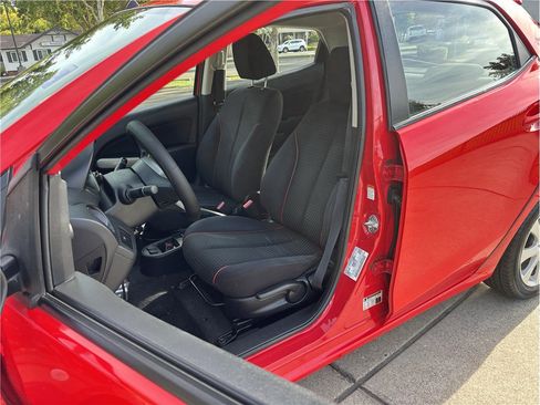 Used 2011 MAZDA MAZDA2 Touring FWD image 10