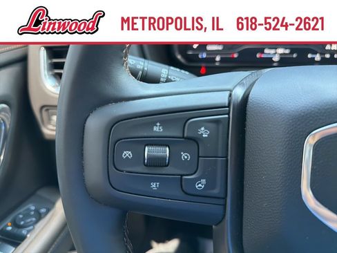 Used 2024 GMC Yukon AT4 AWD/4WD image 19