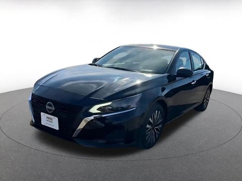 Used 2025 Nissan Altima 2.5 SV image 7