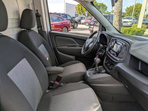 Used 2021 RAM ProMaster City Tradesman SLT image 16