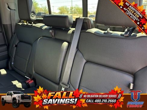 Used 2024 GMC Sierra 3500 Denali w/ Denali Reserve Package AWD/4WD image 25
