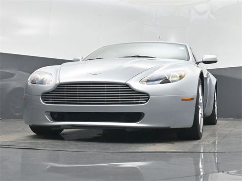 Used 2007 Aston Martin V8 Vantage Coupe image 38