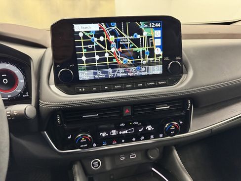 Used 2023 Nissan Rogue Platinum w/ Platinum Premium Package image 27